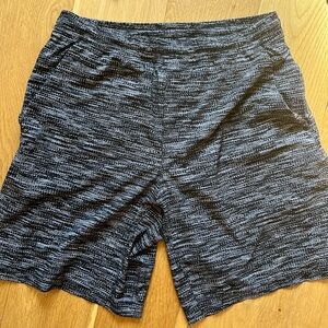 Lululemon Men’s Pace Breaker Lined Short 9” size Large